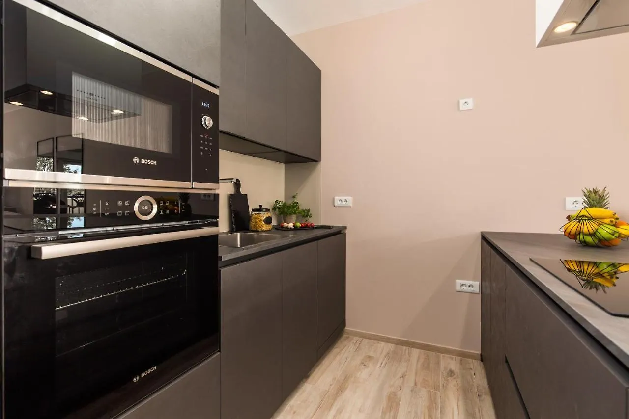 Apartment Nensi Pjescana Uvala 0*,  Croatia